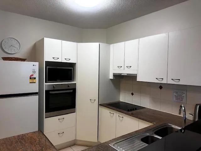 Kings Row Apartments Caloundra Aparthotel