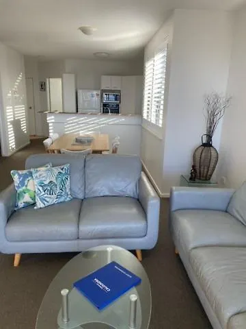 Kings Row Apartments Caloundra